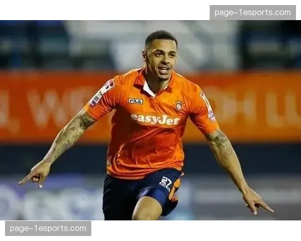 从保级到中游：详解卢顿镇本赛季防守转型，低位防守使用率下降15%。